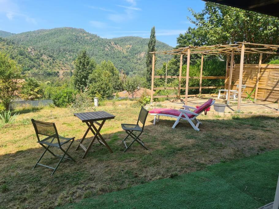 Le Chalet Des Amis Apartment Aurec-Sur-Loire Bagian luar foto